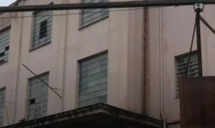 Detentas são alvo de investigação após parede de cela ser danificada e plano de fuga ser encontrado em presídio de Porto Alegre