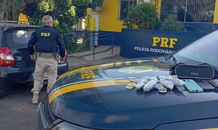 Dupla é presa pela PRF com drogas após ultrapassagem irregular na BR-290 em Eldorado do Sul