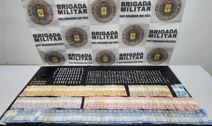 Dupla é presa por tráfico de drogas durante patrulhamento em Eldorado do Sul