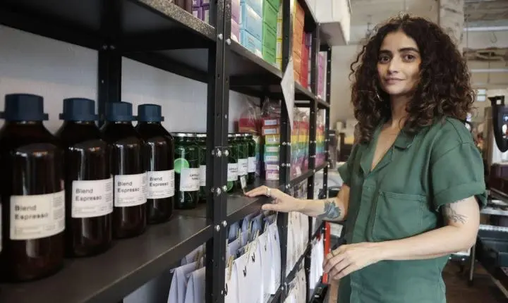 Escola de baristas adota escala 4x3 e registra aumento de 35% no faturamento