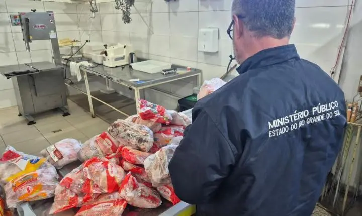 Fiscalização apreende 1,5 tonelada de produtos irregulares em supermercados na Serra Gaúcha