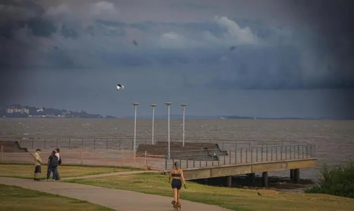 Frente fria muda o tempo no Rio Grande do Sul e reduz temperaturas após máximas acima de 40ºC