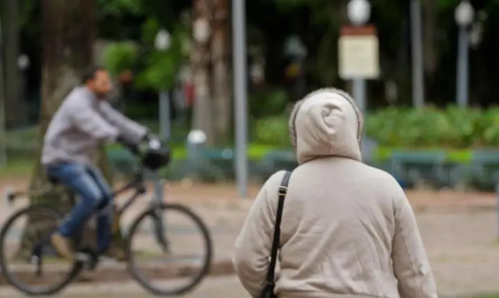 Frio segue à tarde na Região Metropolitana, mesmo com presença de sol