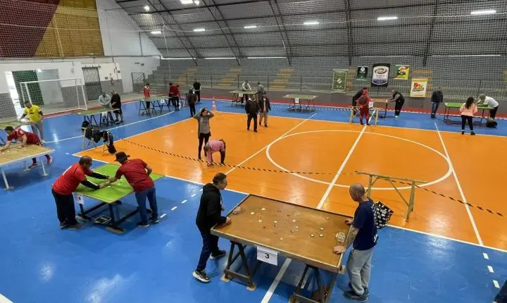 Ginásio Coelhão recebe neste domingo a 2ª Taça de Futebol de Mesa em Guaíba