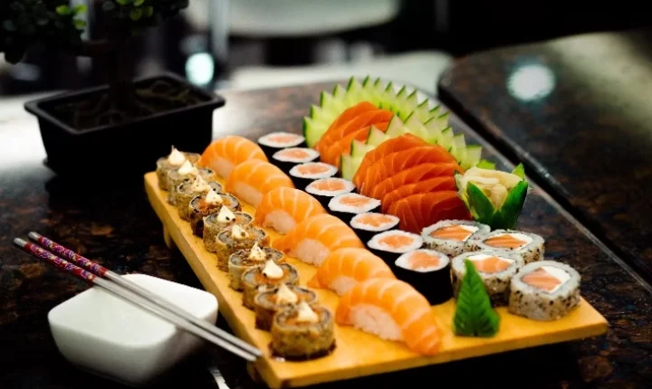 Homem é condenado após causar prejuízo de R$ 849 com falsos Pix em delivery de sushi