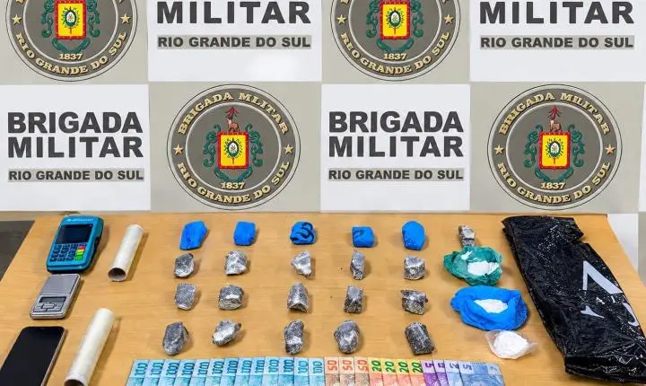 Homem é pr3s0 com maconha, cocaína e mais de R$ 1,5 mil em Sertão Santana