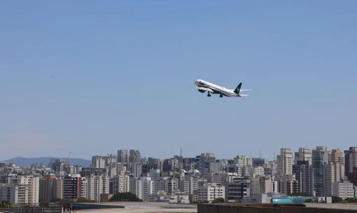 Movimento nos aeroportos brasileiros atinge maior nível da série histórica em 2026