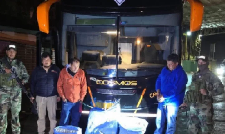 Ônibus contratado pelo São Paulo é apreendido na Bolívia com 86,5 kg de maconha