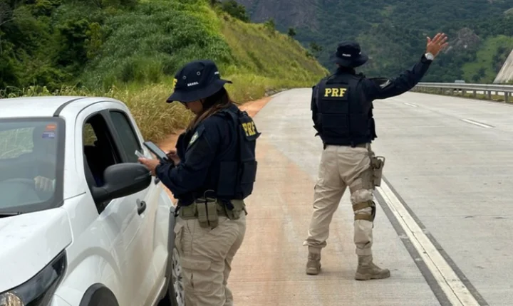 PRF cumpre 302 mandados de prisão por crimes relacionados à violência contra mulheres em operação nacional