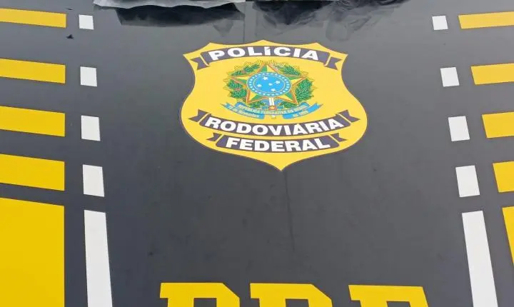 PRF prende homem transportando maconha de alto valor escondida em banco de carro na BR-290