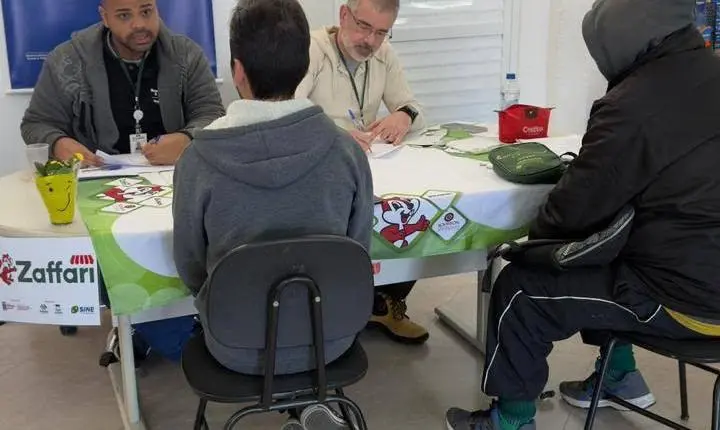 Processo seletivo em Eldorado do Sul oferece 45 vagas para repositor e auxiliar de segurança