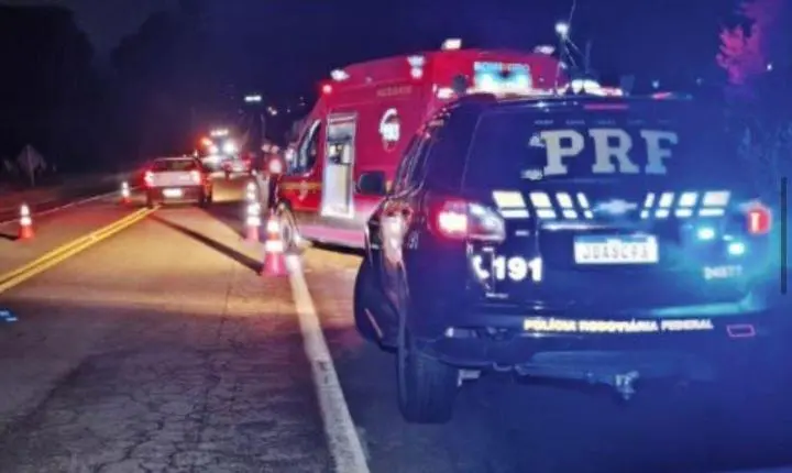 RS: Caminhoneiro morre atropelado enquanto trocava pneu na BR-392, em Canguçu