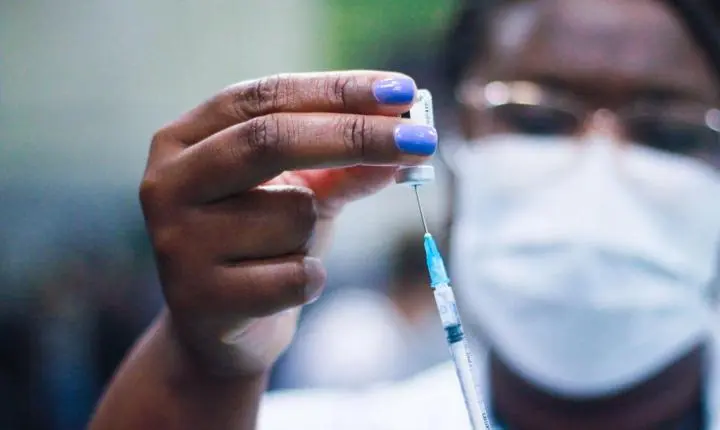 RS distribui mais de 900 mil doses contra a gripe e reforça vacinação em Guaíba