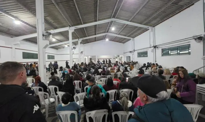 Servidores municipais de Guaíba entram em estado de greve após decisão em assembleia