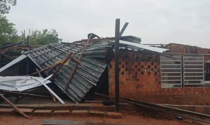 Temporal destrói casas, derruba postes e deixa 484 desalojados em Eldorado do Sul